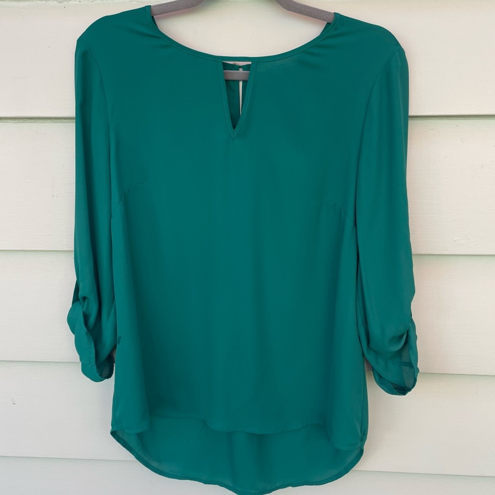 Serein Chic Jade Roll Tab Sleeve Blouse Large